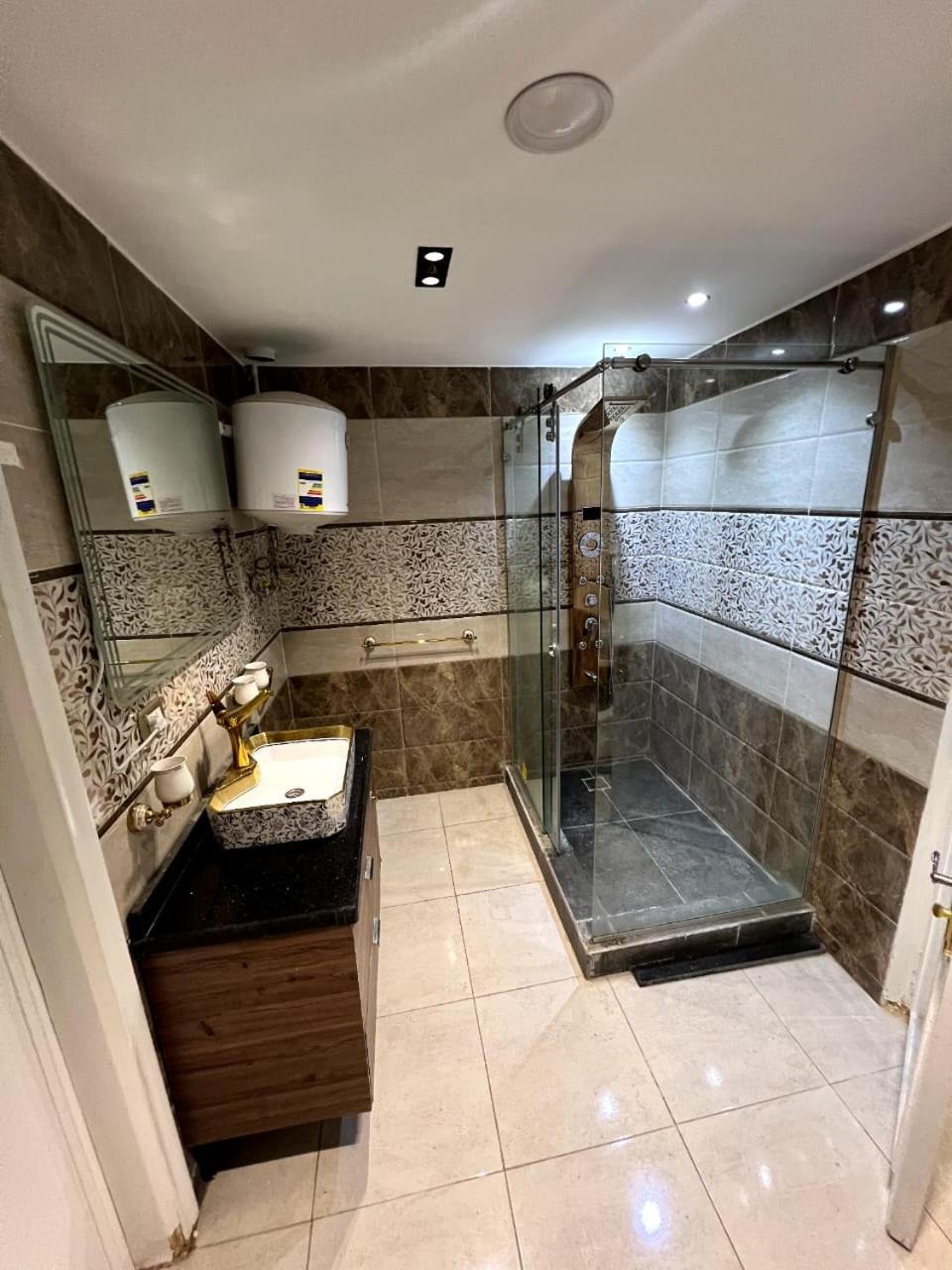 Apartment Wonderful 2bedroom Front Of Stars Mall 3