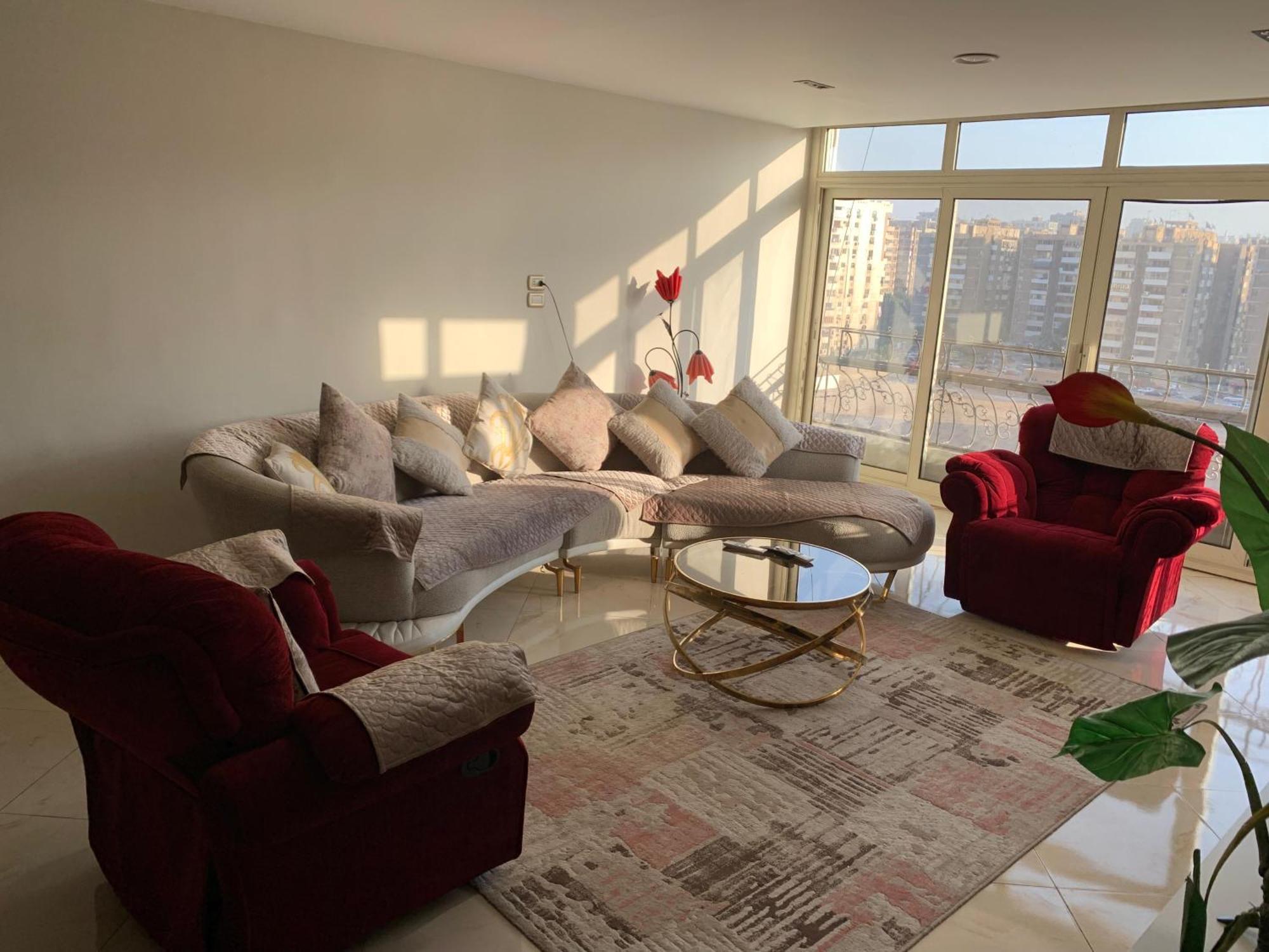 Wonderful 2bedroom Front Of Stars Mall 3 *